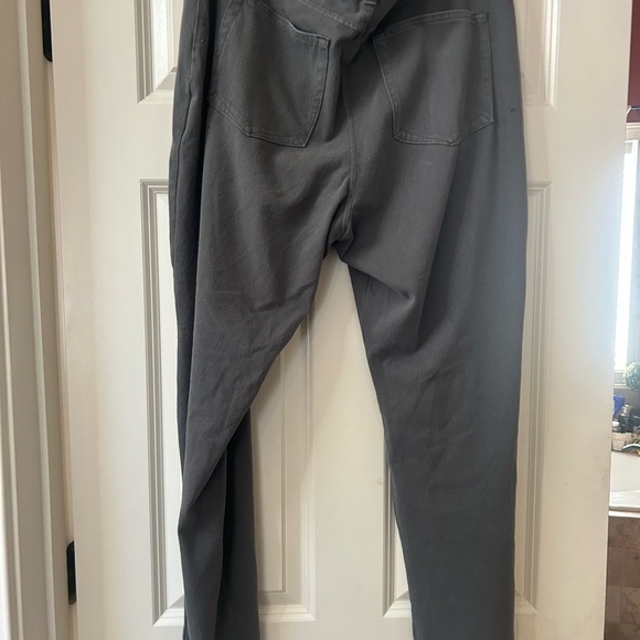Lee’s Slim fit Gray Leggings - Picture 2 of 3